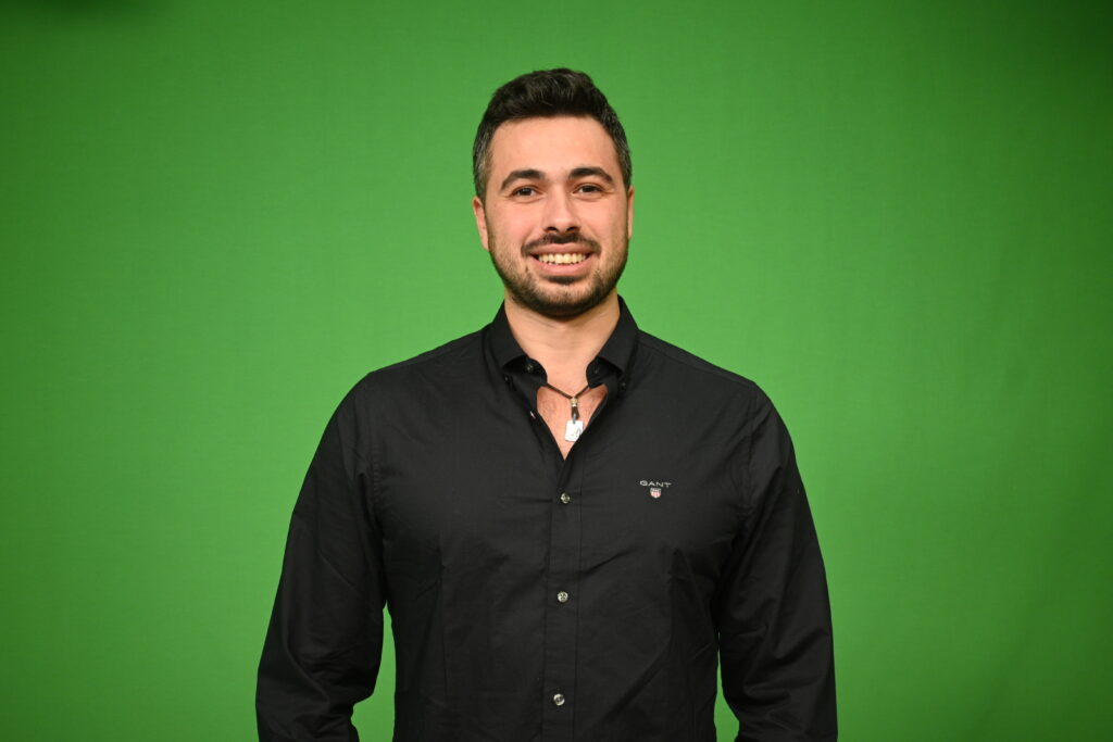 DSC 3249 Alon Shrier 1