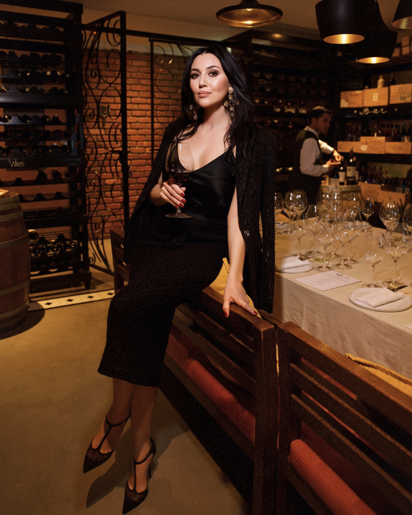 InLUXESprit IG grid 5 Olia Gurnani